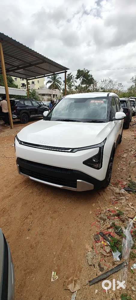 Kia Carens Hte  ( Ex) With Sunroof 2026