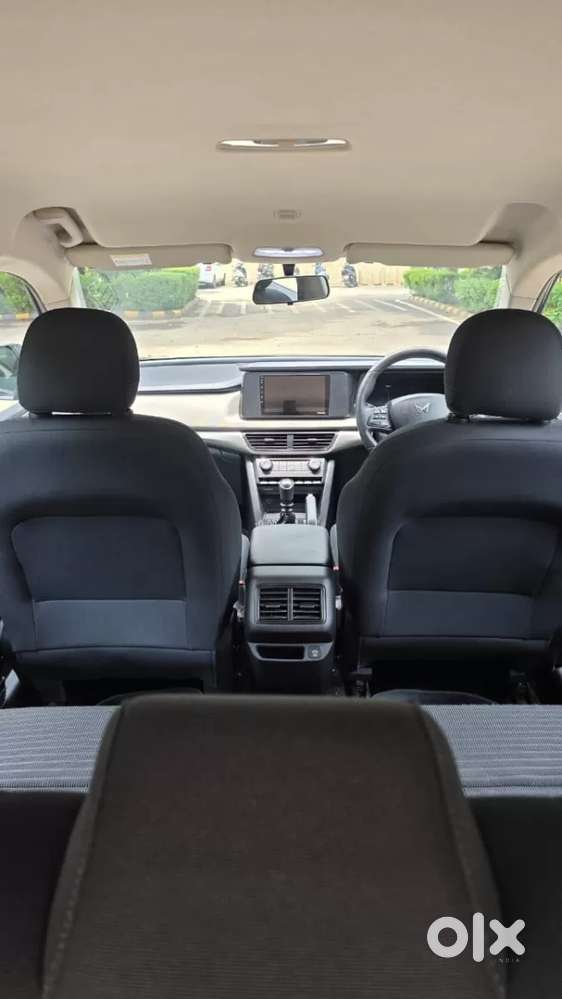 Mahindra Xuv700 2.2 Mx Diesel Mt 5 Str, 2022, Diesel