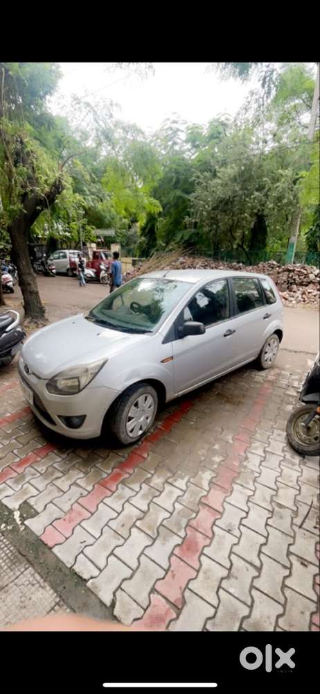 Ford Figo Petrol Zxi 2010 Model