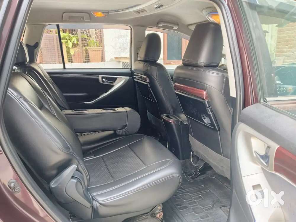 Toyota Innova Crysta 2.4 2019