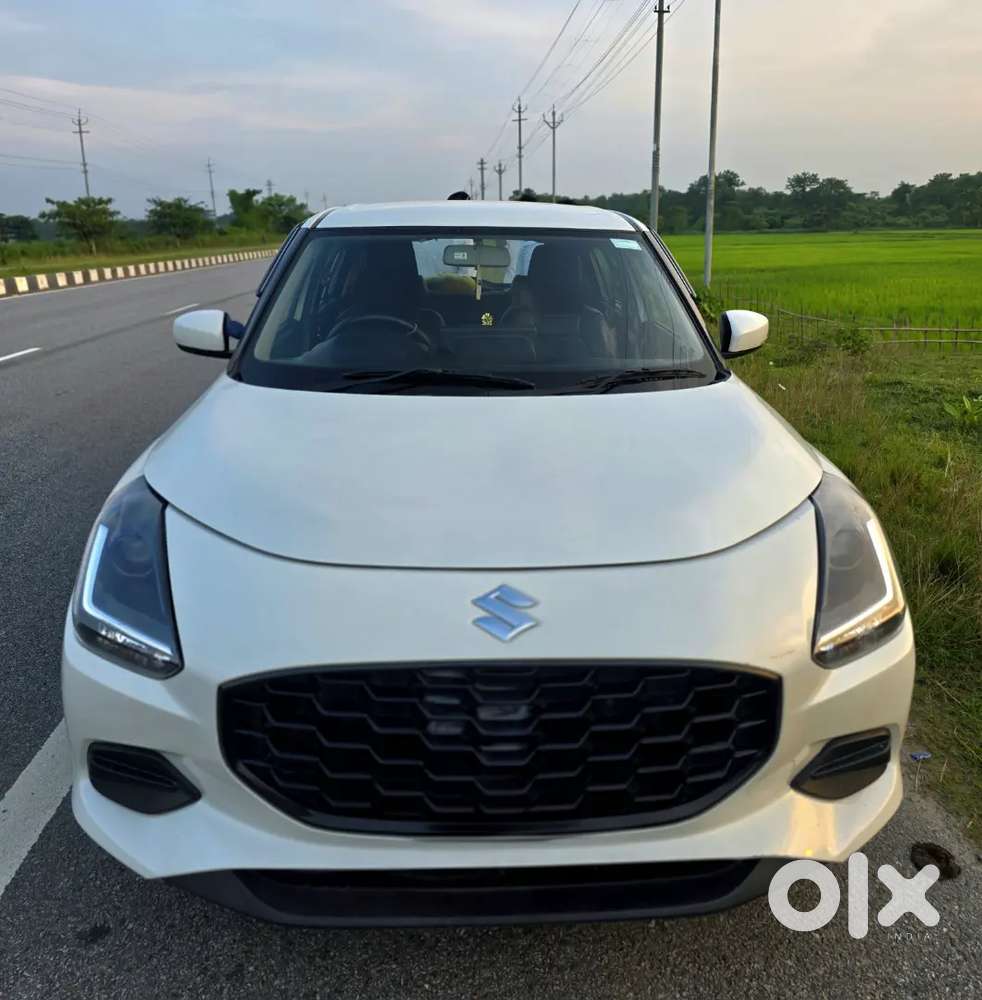Maruti Suzuki Swift Vxi Optional  2024
