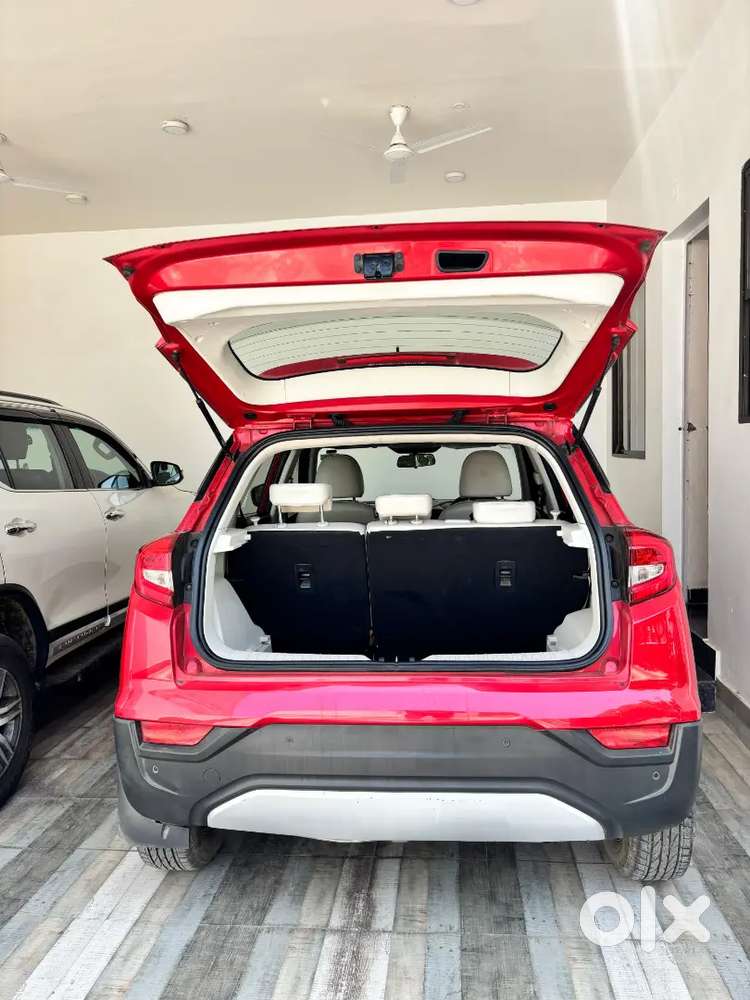 Top End Xuv 300 W8 Optional In Excellent Condition