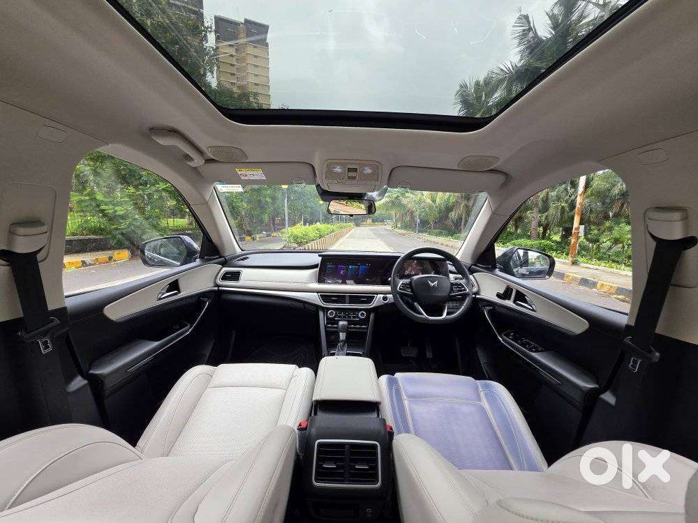 Mahindra Xuv700 2.2 Ax 7 Diesel At Luxury Pack Str, 2023, Diesel