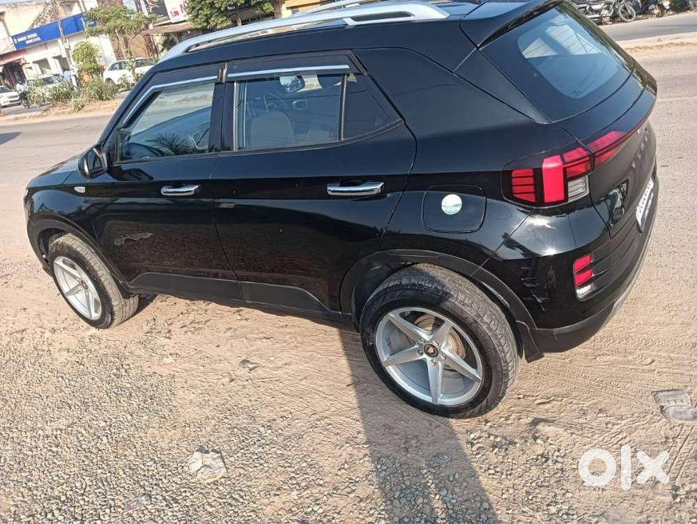 Hyundai Venue 1.2 S (o), 2023, Petrol