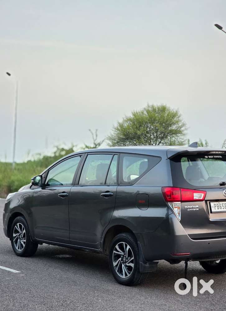 Toyota Innova Crysta 2.7 Gx Limited Edition At 8 Str, 2022, Diesel