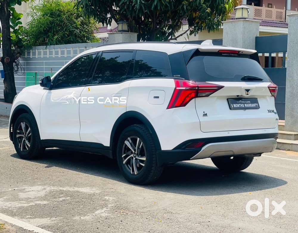 Mahindra Xuv700 2.0 Ax 5 Petrol Mt 7 Str, 2022, Petrol