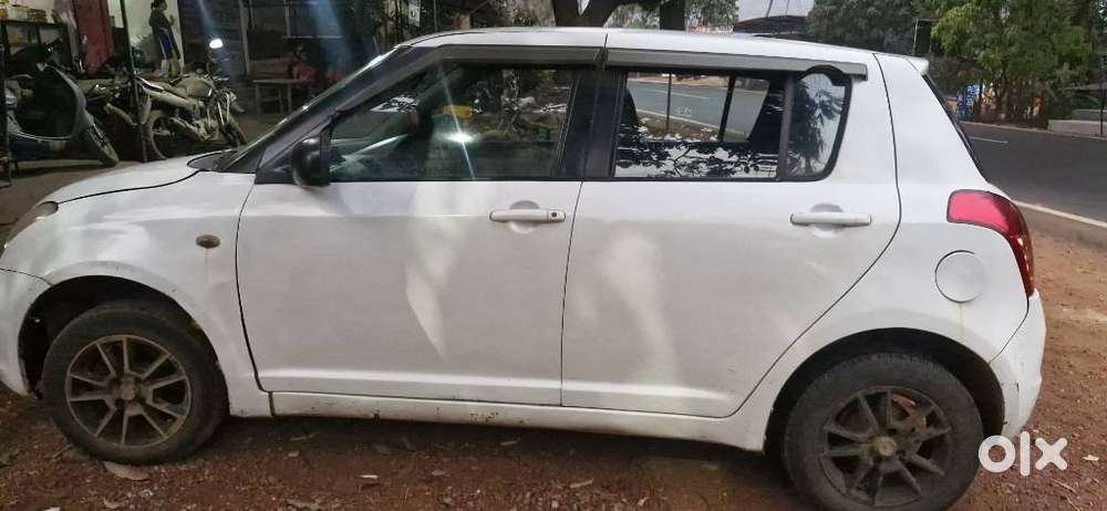 Maruti Suzuki Swift Vxi Abs Bsiv, 2009, Petrol