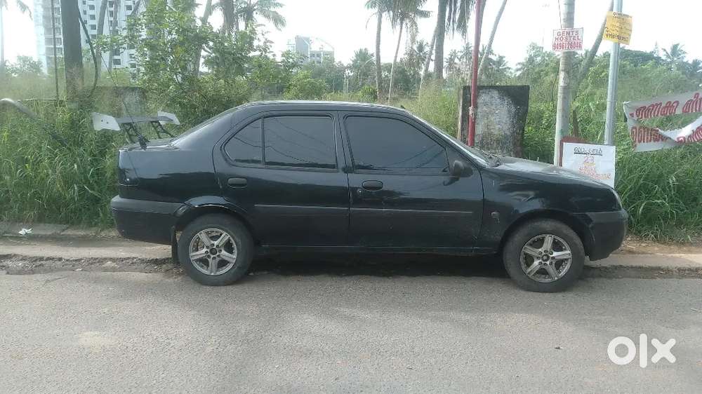 Ford Ikon 1.6 Zxi 2004