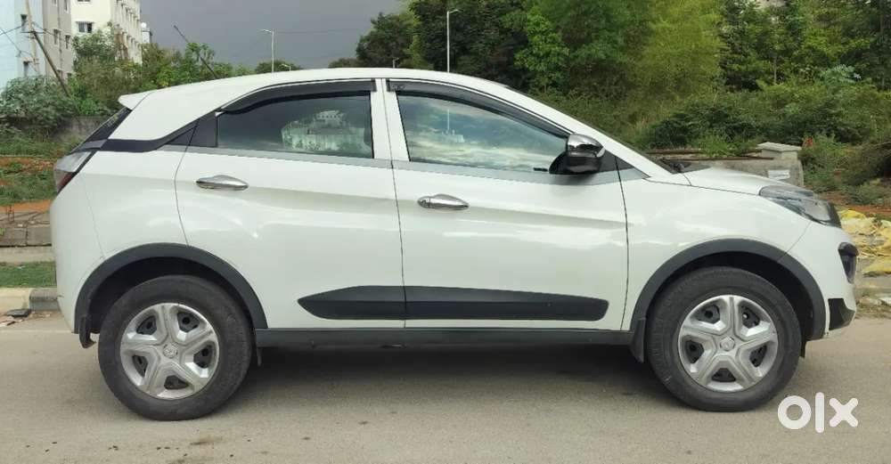 Tata Nexon 1.2 Revotron Xma, 2019, Petrol