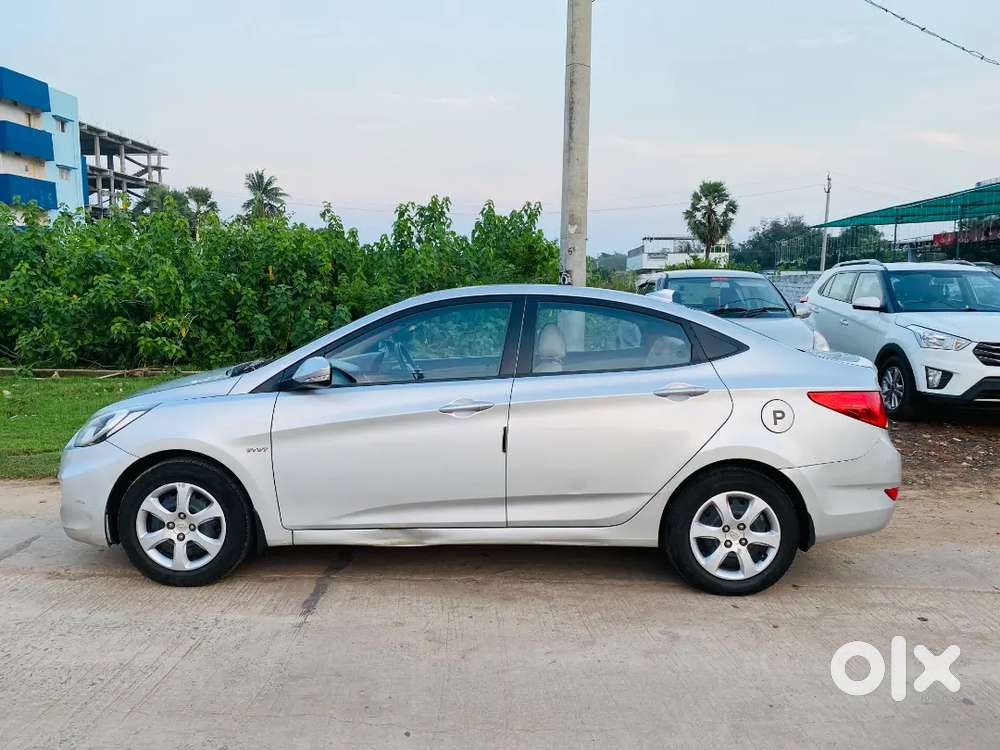 Hyundai Verna Ex Petrol 2012