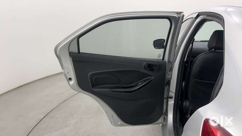 Ford Figo Titanium, 2021, Petrol