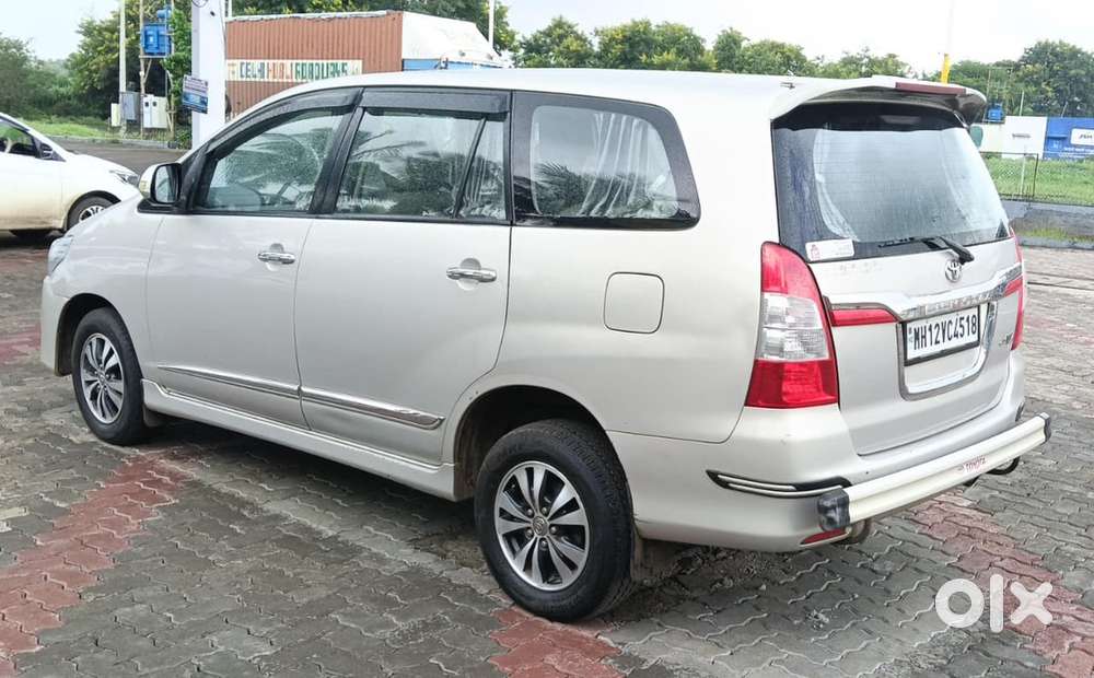 Toyota Innova 2.5 V 2016