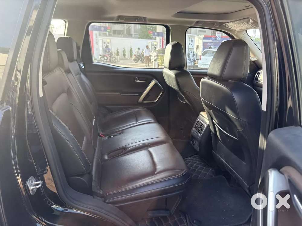 Mahindra Scorpio N Z8 Petrol At 7 Str, 2024, Petrol