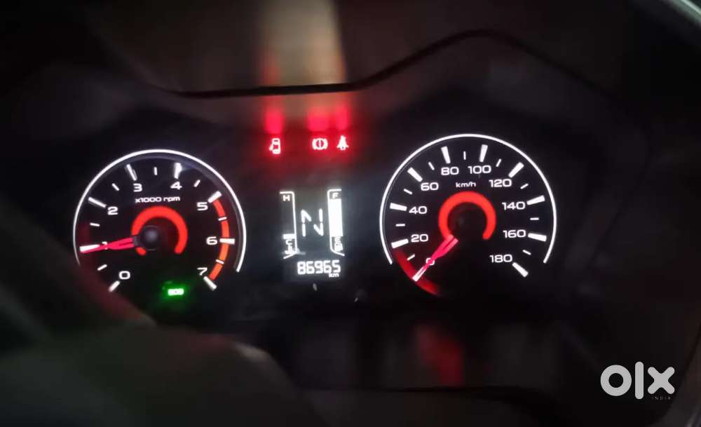 Mahindra Kuv 100 2016 Diesel 86965 Km Driven