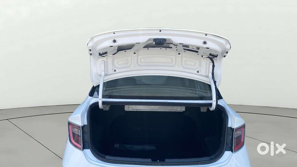 Hyundai Aura Sx Manual, 2022, Petrol