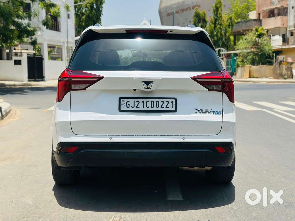 Mahindra Xuv700 2.0 Mx Petrol Mt 5 Str, 2022, Petrol