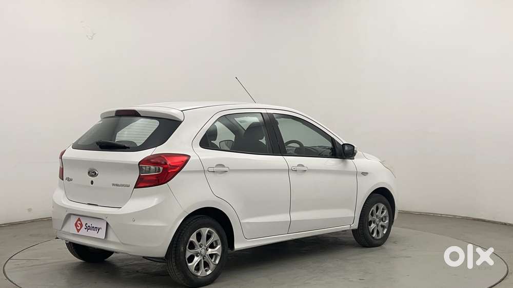 Ford Figo Titanium, 2015, Petrol