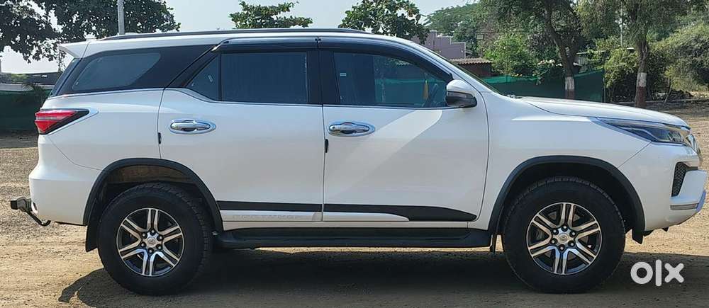 Toyota Fortuner Legender 2024