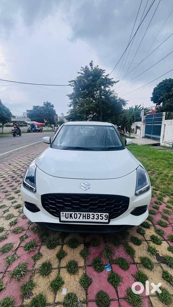 Maruti Suzuki Swift Vxi Optional, 2025