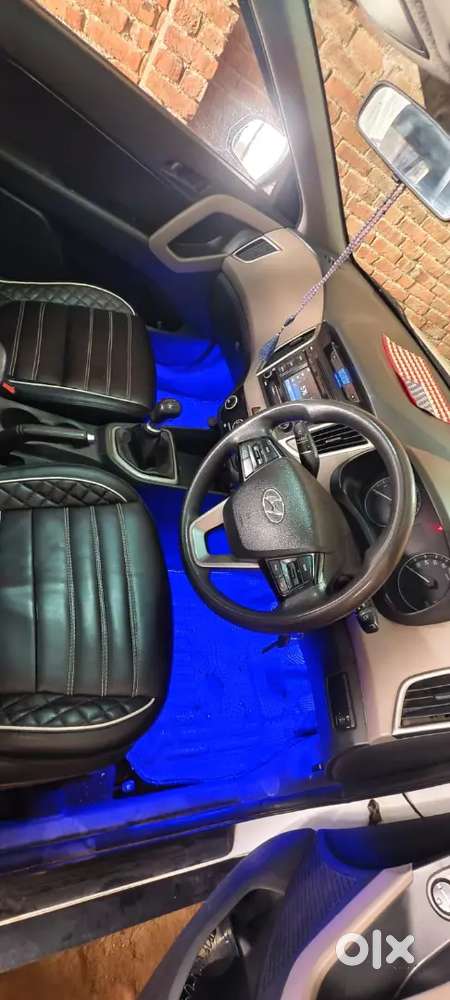 Hyundai Creta Vtvt+ White Colour Petrol