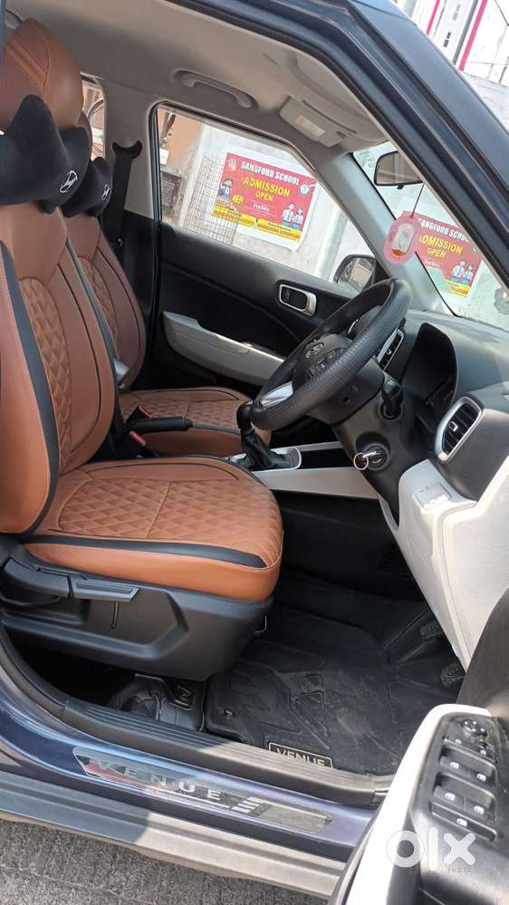 Hyundai Venue 1.2 S (o), 2024, Petrol