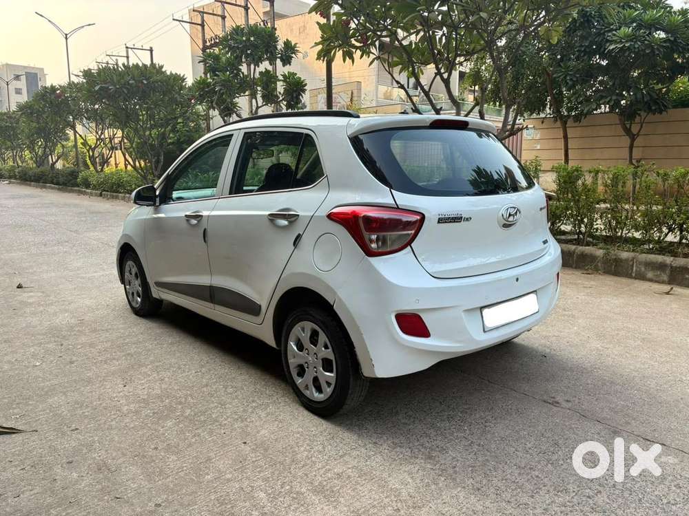 Hyundai Grand I10 Sportz Edition, 2015, Petrol