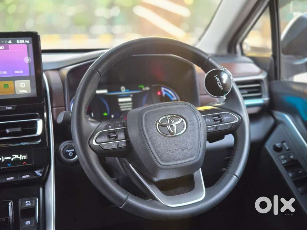 Toyota Innova Hycross 2.0 Vx Hybrid 7 Str, 2024, Petrol