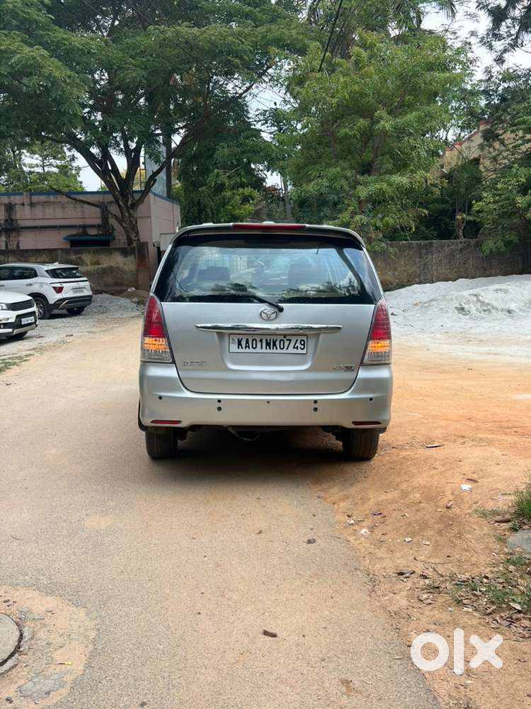 Toyota Innova Diesel 2011