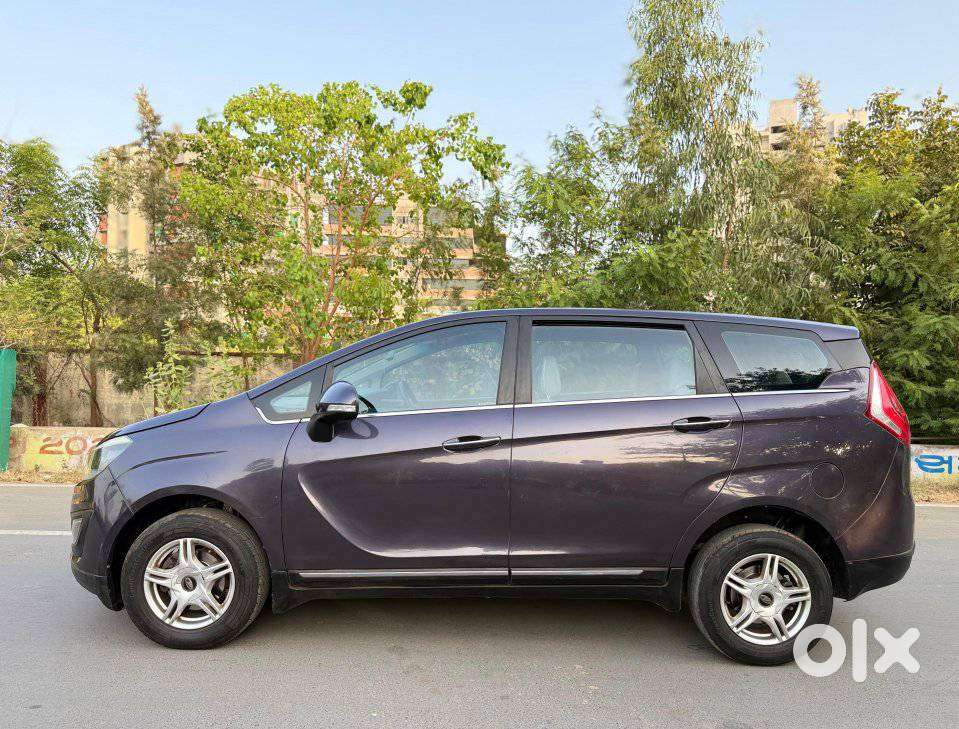Mahindra Marazzo M6, 2019, Diesel
