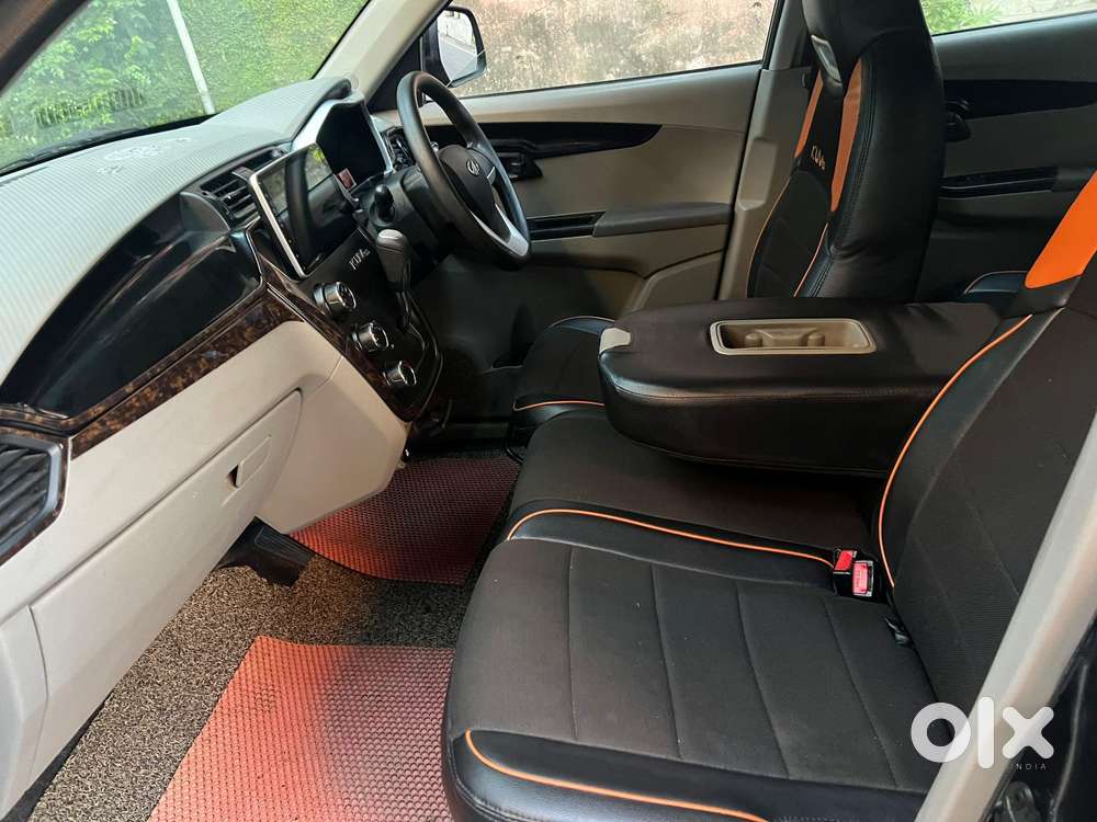 Mahindra Kuv 100 Mahindra-kuv-100-d75-k8, 2017, Petrol