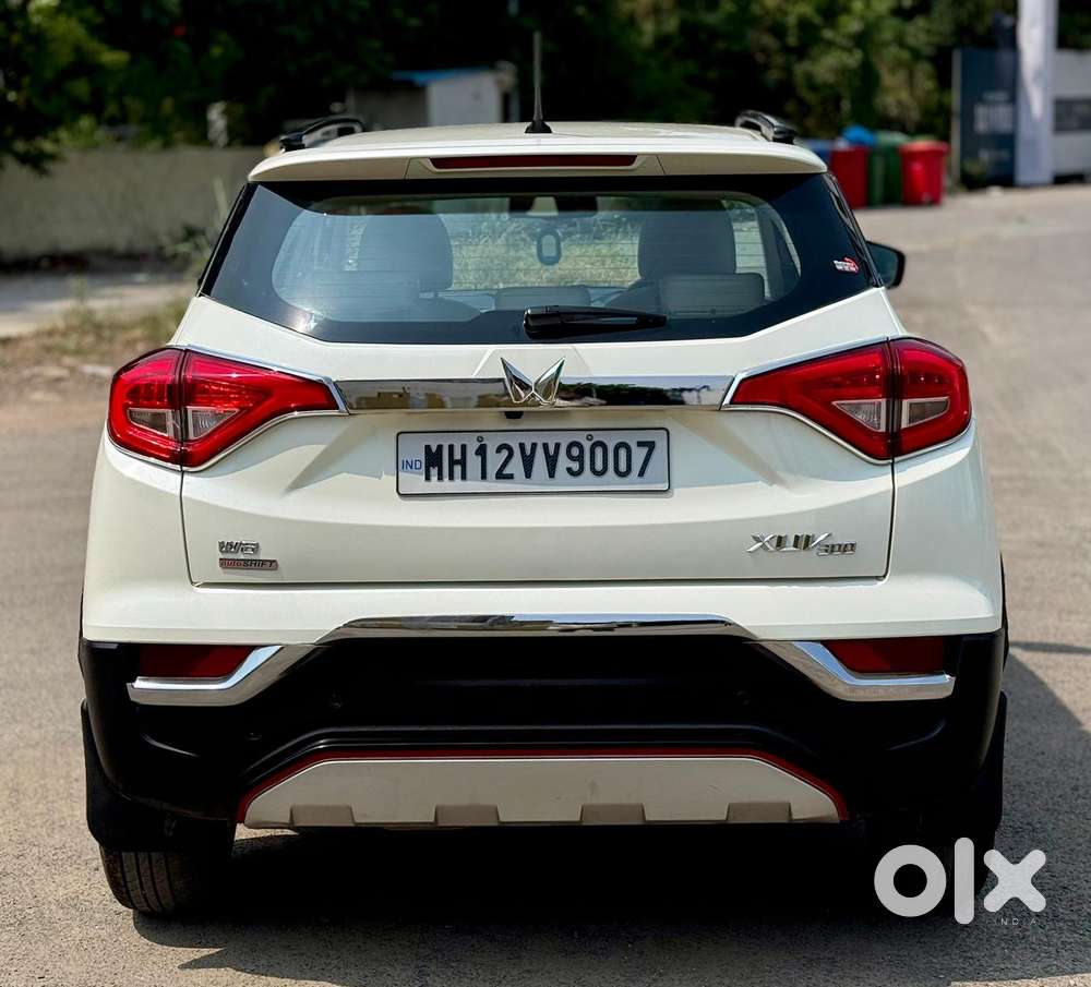 Mahindra Xuv300 W8 (o) 1.5 Diesel Amt, 2023, Diesel