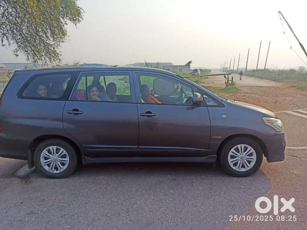 Toyota Innova 2016 Diesel Well Maintained