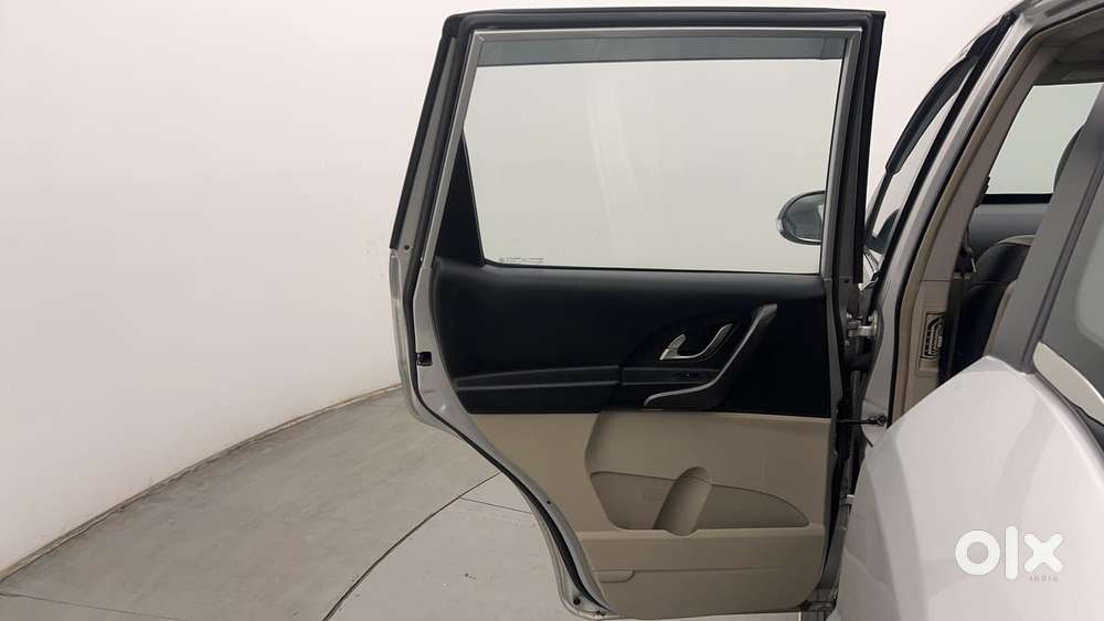 Mahindra Xuv500 W9 At 1.99, 2018, Diesel
