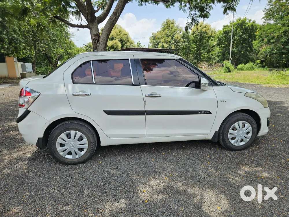 Maruti Suzuki Dzire 2015 Petrol 98969 Km Driven