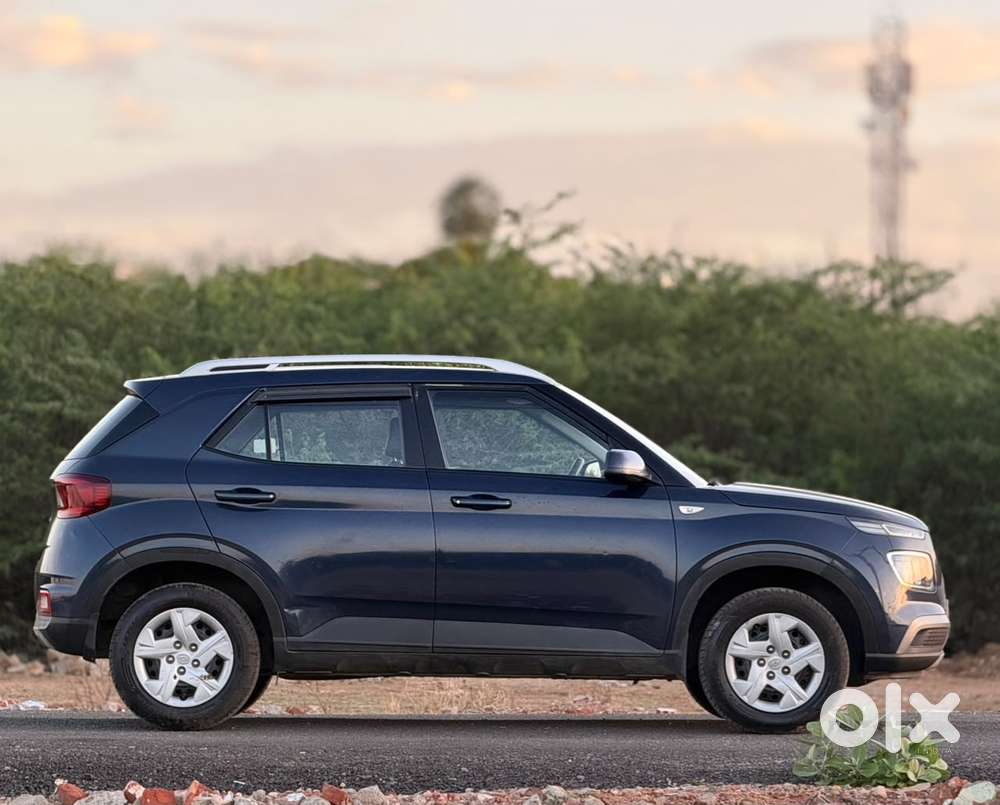Hyundai Venue, 2021, Petrol
