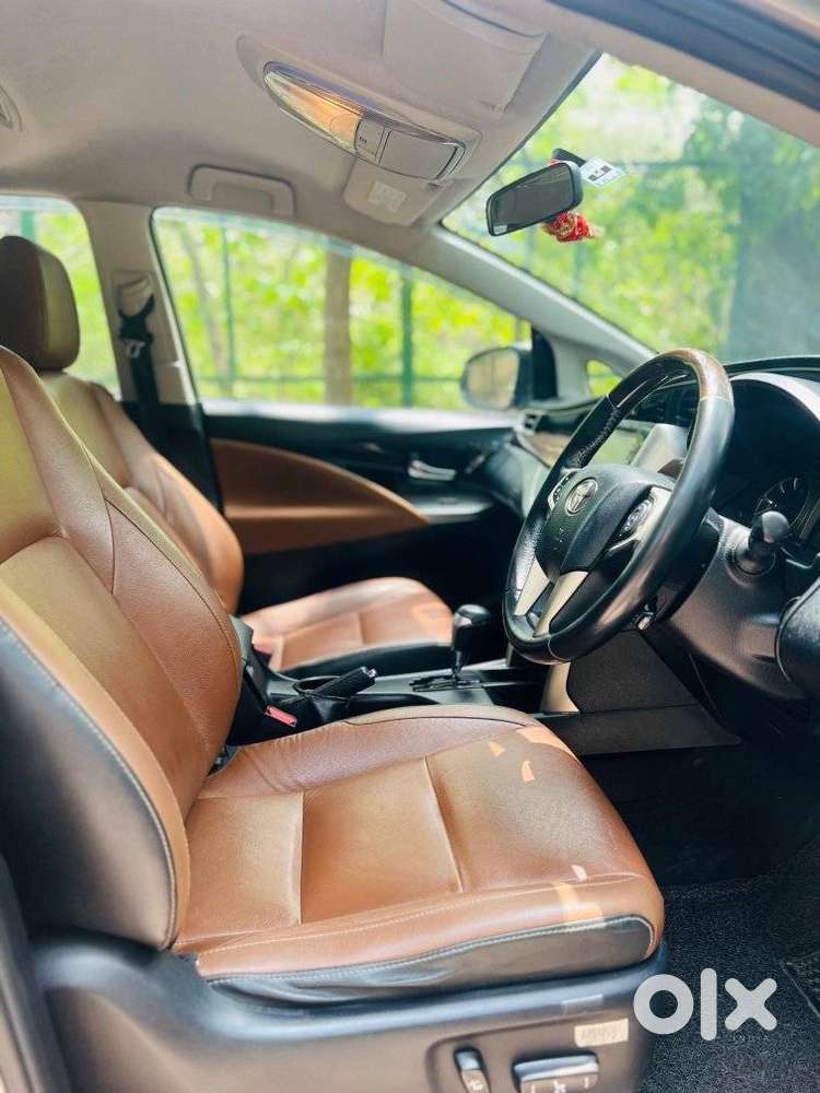 Toyota Innova Crysta 2.8z Automatic, 2017, Diesel
