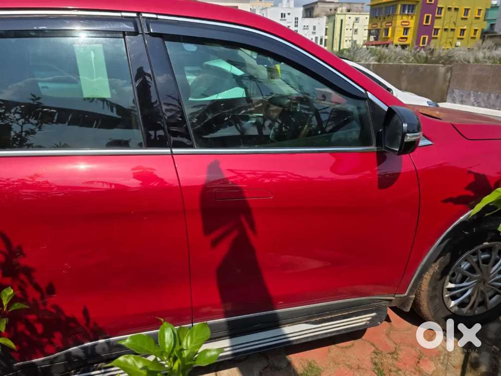 Mahindra Xuv700 Petrol Manual 2024 Variant