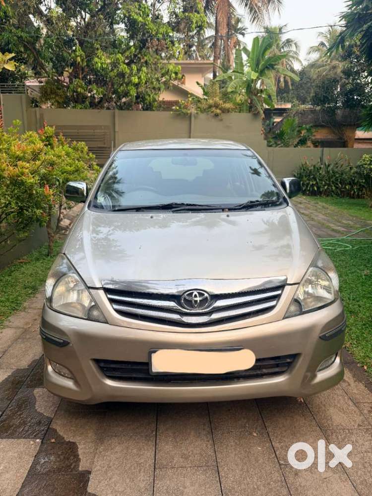 Toyota Innova 2.5 G (diesel) 8 Seater, 2010, Diesel