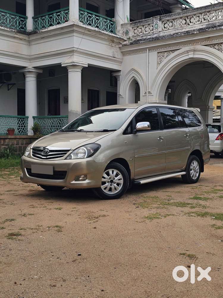 Toyota Innova 2.5 V 7 Str, 2010, Diesel