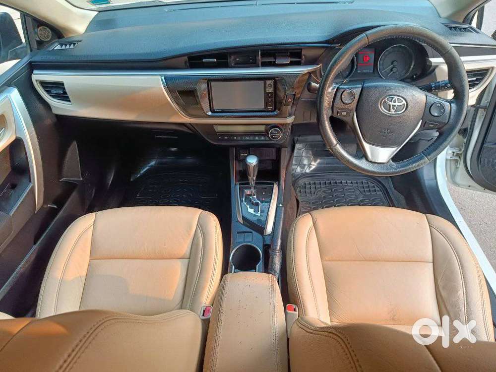 Toyota Corolla Altis G Hv At, 2015, Petrol