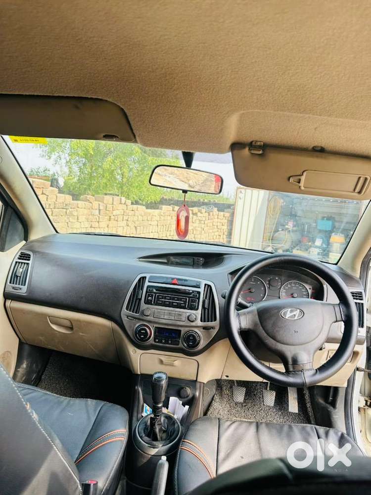Hyundai I20 2014 Diesel 102800 Km Driven