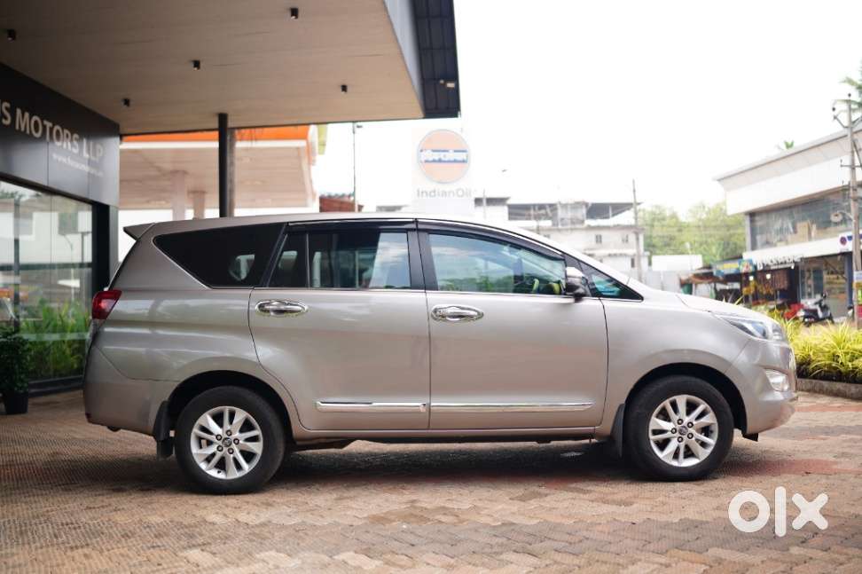 Toyota Innova Crysta 2.8z Automatic, 2017, Diesel