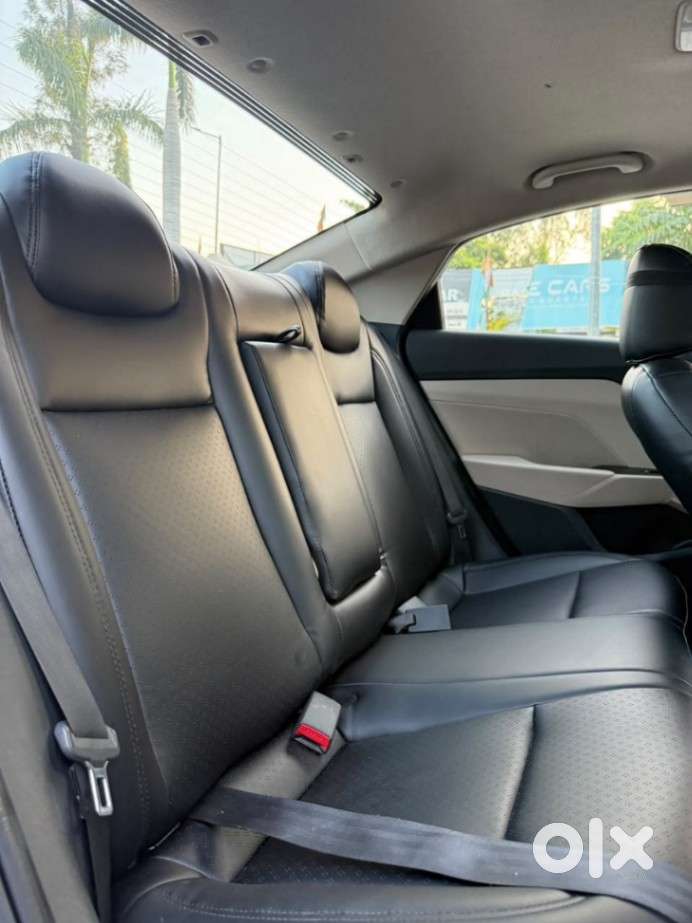 Hyundai Verna 1.5 Sx Petrol Mt, 2022, Petrol
