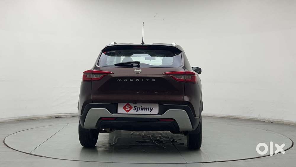 Nissan Magnite 1.0 Xv Premium, 2021, Petrol