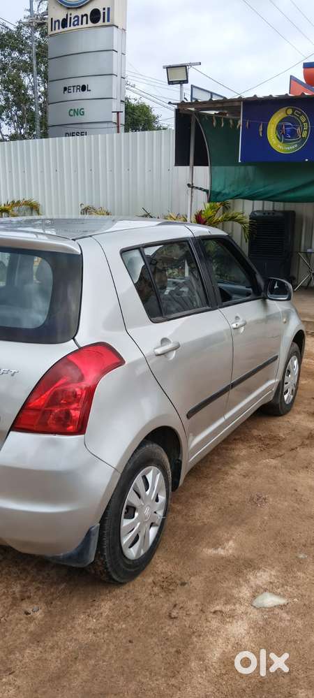 Maruti Suzuki Swift Vxi Bsiv, 2011, Petrol