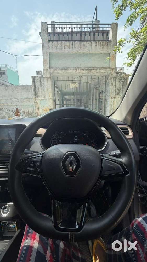 Renault Kiger Rxt Mt 2021  1st Owner  18k Driven  Army Person Owned