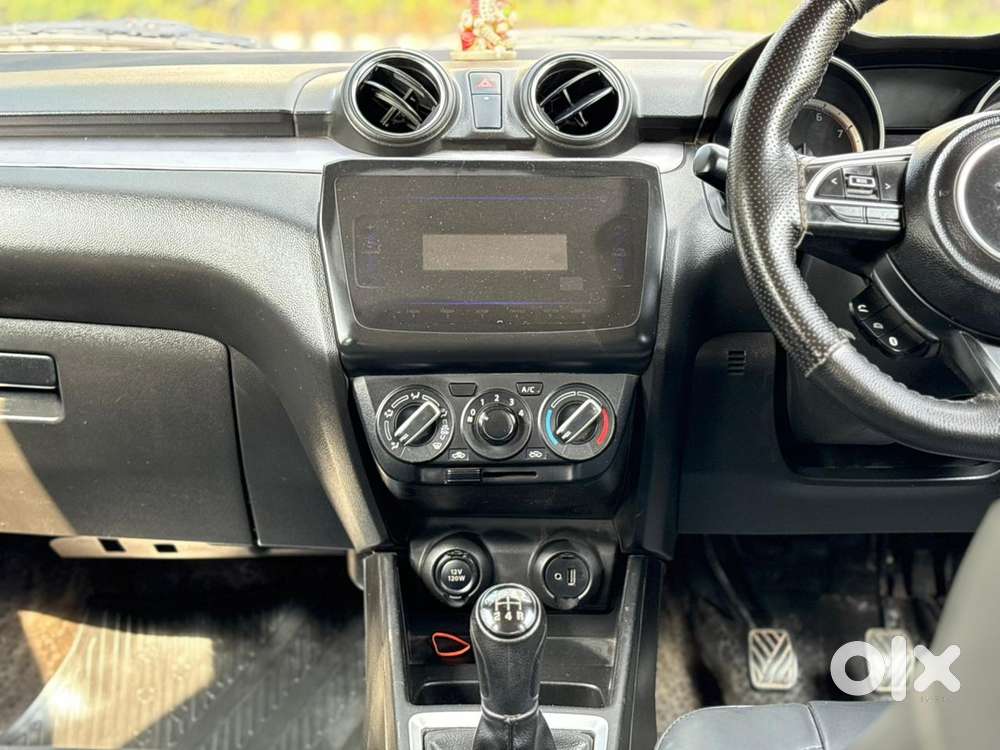 Maruti Suzuki Swift Vxi + Manual, 2021, Petrol