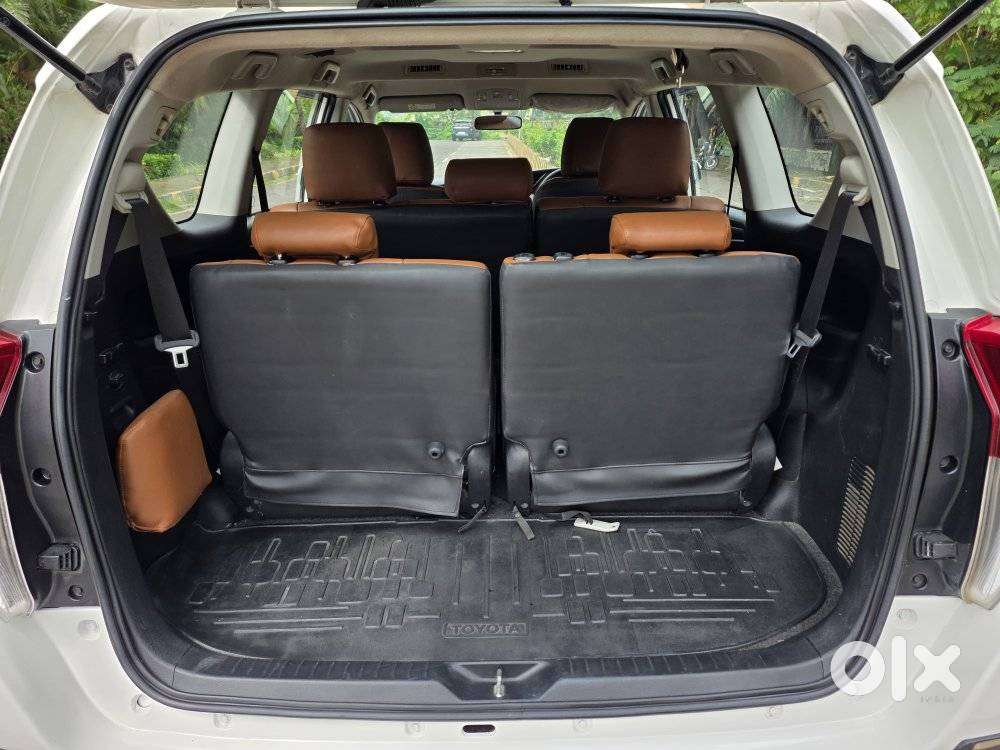 Toyota Innova Crysta [2020-ongoing] 2.4 Gx 8 Str, 2021, Diesel