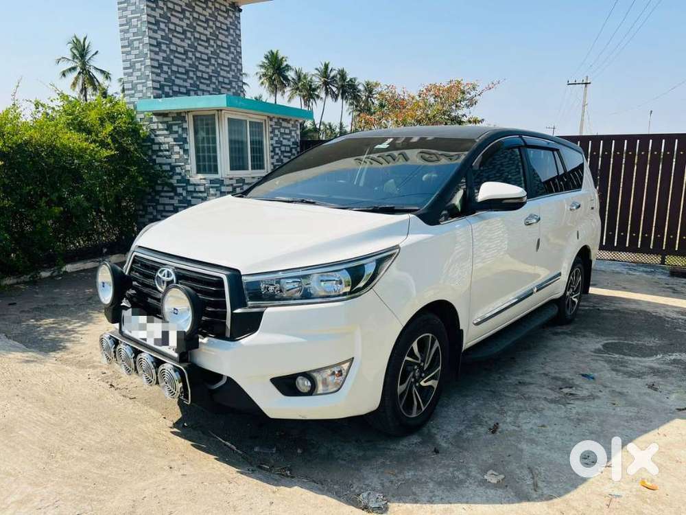 Toyota Innova Crysta 2.4 G Mt, 2024, Diesel