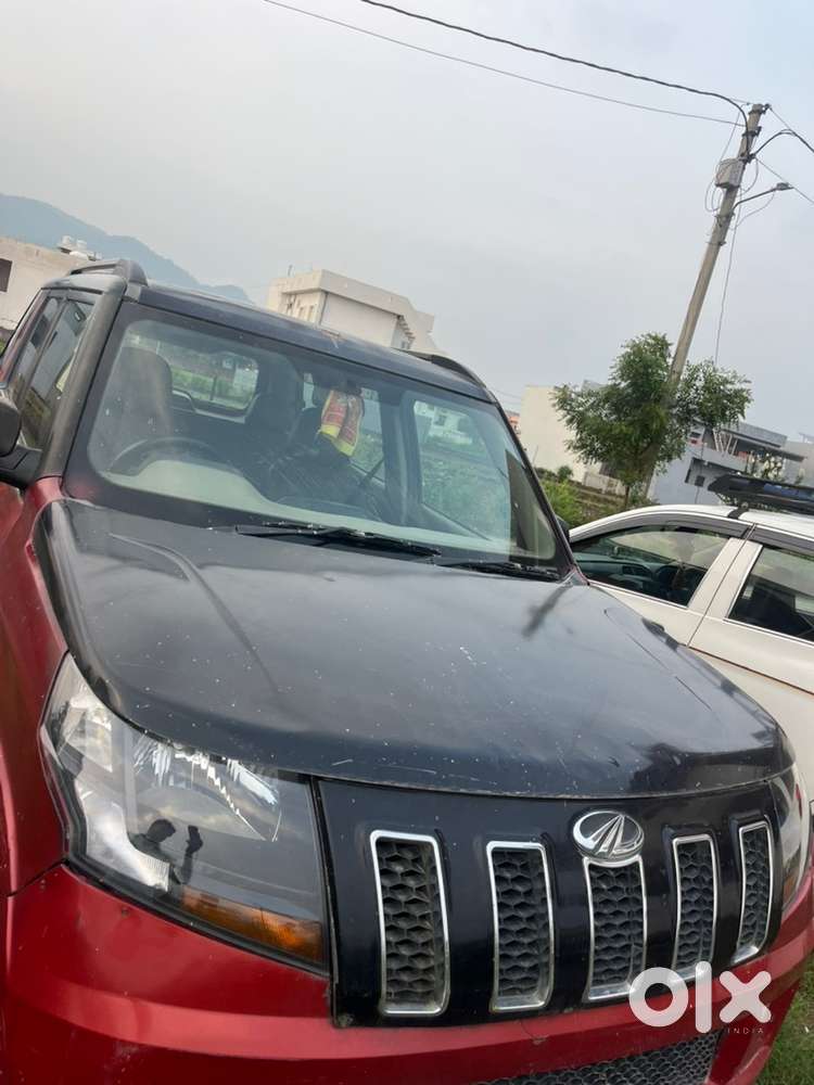 Mahindra Tuv 300 2018